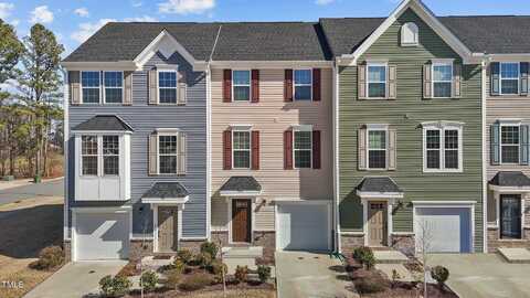 905 Arnold Place Drive, Fuquay Varina, NC 27526