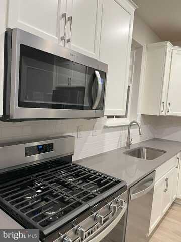 112 CONTINENTAL WAY, BRIDGEPORT, PA 19405
