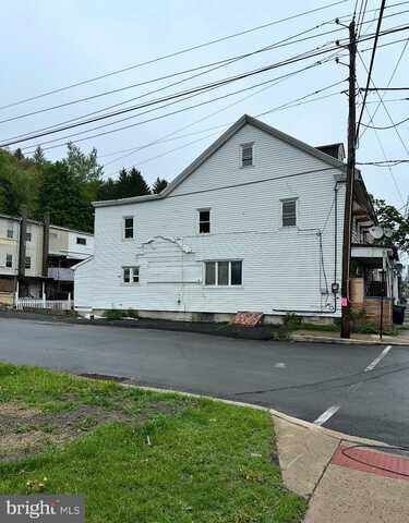 639 CENTRE, MAHANOY CITY, PA 17948