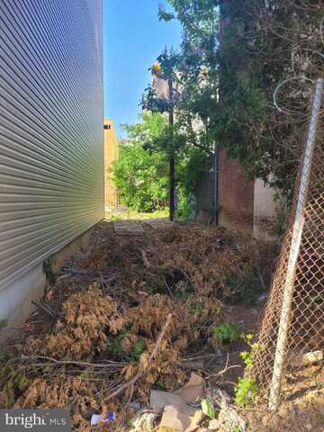 1638 W THOMPSON STREET, PHILADELPHIA, PA 19121
