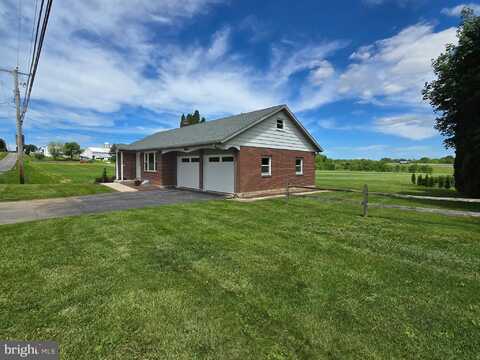 27 KEMPSVILLE ROAD, KUTZTOWN, PA 19530