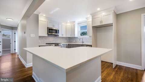 949 MARSHALL DRIVE, WARMINSTER, PA 18974