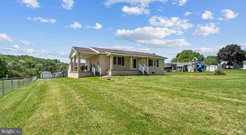 135 IRVIN STREET, BRISBIN, PA 16620