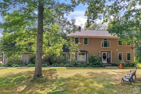 6 Weathersfield Ln, Kinderhook, NY 12184