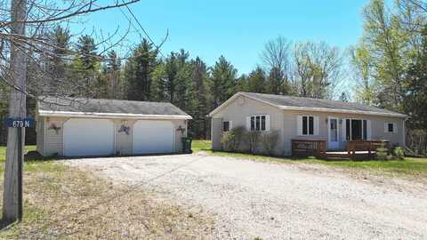 679 N W Gulliver Lake, Gulliver, MI 49840