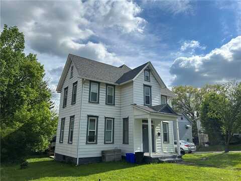 411 Cherry St, Baden, PA 16001