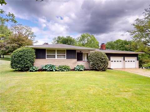 306 Cherokee Dr, Centertown, PA 16001