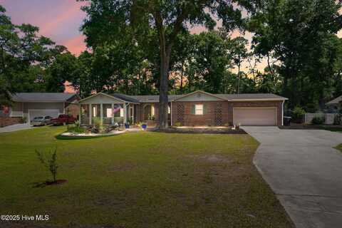 212 Park Avenue Ext, Southport, NC 28461