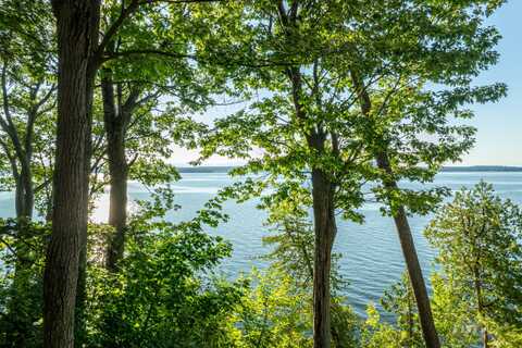 78 Frisbie Way, Westport, NY 12993