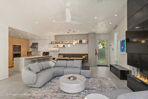 211 W MAIN Street, Aspen, CO 81611