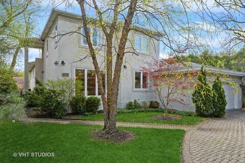 572 Dundee Road, Glencoe, IL 60022