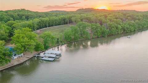 439 Beacon Point, Sunrise Beach, MO 65079