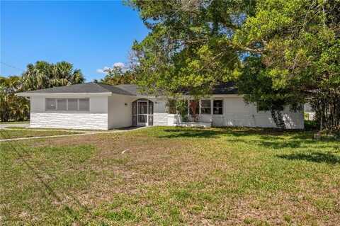 1668 White Plains, NORTH FORT MYERS, FL 33903