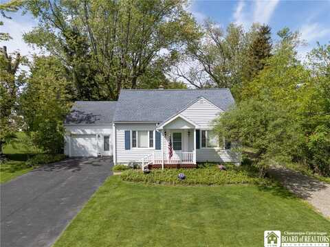 10595 Linwood Drive, Dunkirk, NY 14048