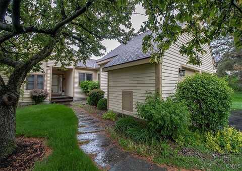 211 White Heron Circle, Manlius, NY 13066