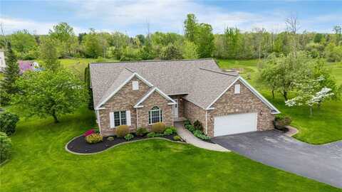 15 Stag Creek Trail, Clarkson, NY 14420