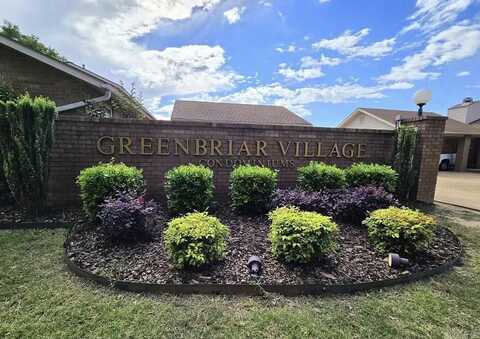 2705 B Greenbriar, Jonesboro, AR 72401