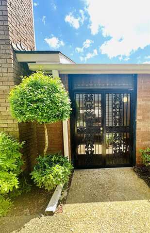 2705 B Greenbriar, Jonesboro, AR 72401