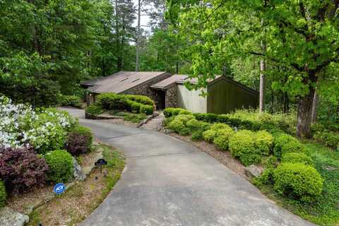 17 Racquet Court, Little Rock, AR 72227