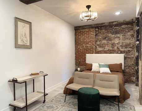 117 E 7th Street, Chattanooga, TN 37402