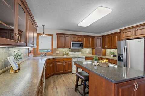 300 2nd Avenue, Shelby, NE 68662