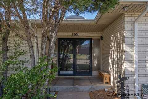 600 MANOR LN, Cheyenne, WY 82009