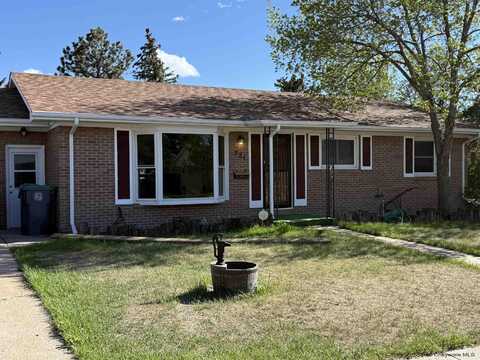 721 ARAPAHO ST, Cheyenne, WY 82009