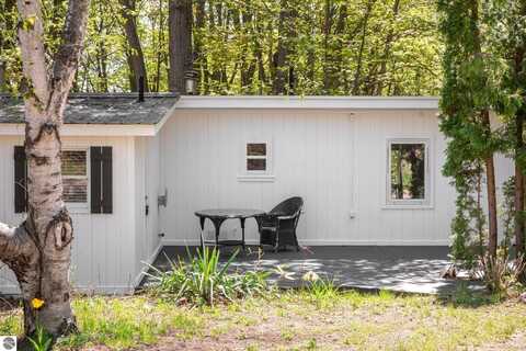 11199 CENTER ROAD, TRAVERSE CITY, MI 49686