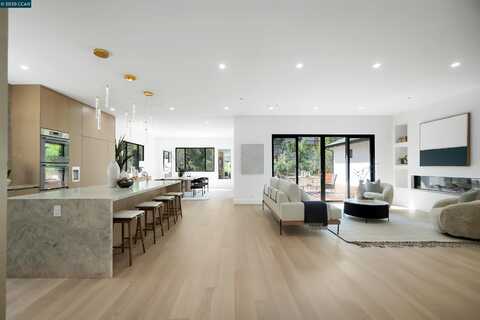 1080 Scots Ln, Walnut Creek, CA 94596