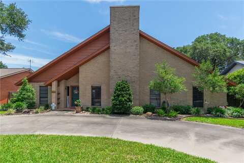 1704 Alta Vista Avenue, Alice, TX 78332