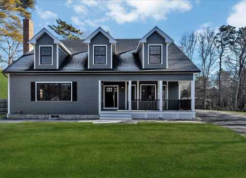 10 Crescent Street, Manomet, MA 02360