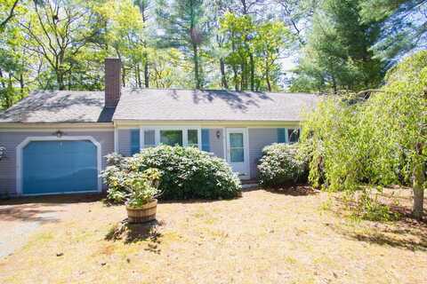 8 Holiday Lane, Sandwich, MA 02563