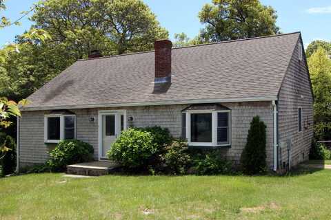 70 Deerfield Lane, Eastham, MA 02642