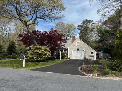 3 Arthur Lane, Yarmouth Port, MA 02675