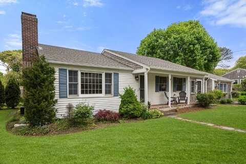 6 Harrington Way, Hyannis, MA 02601