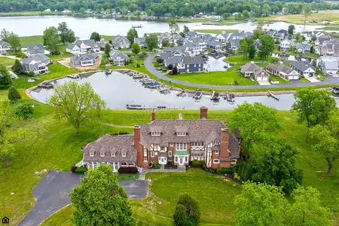1 Shoreline Drive, Thornville, OH 43076