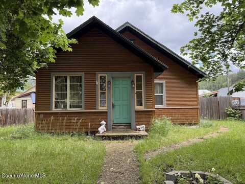 111 E St, Smelterville, ID 83868