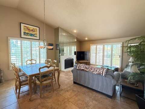 688 Vista Lago Circle N, Palm Desert, CA 92211