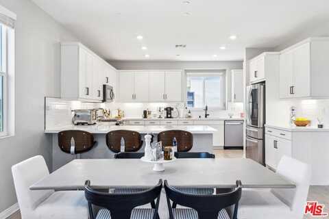 782 Daniel Freeman Cir, Inglewood, CA 90301