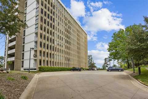 2222 1st Avenue NE, Cedar Rapids, IA 52402