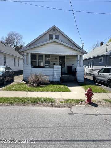 1554 Hawthorne Street, Schenectady, NY 12303