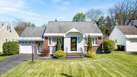 17 Ruby Boulevard, Glenville, NY 12302