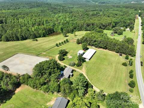 1896 Green Creek Drive E, Tryon, NC 28782