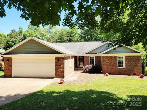 2015 Pine Needle Court, Gastonia, NC 28056