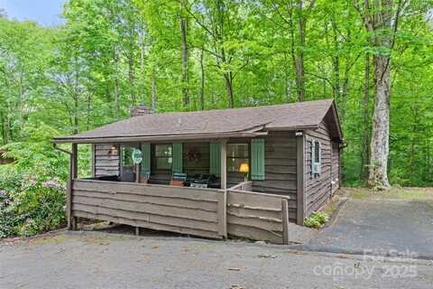 37 Sassafras Lane, Maggie Valley, NC 28751