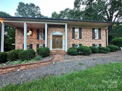 5495 Valley Run Street, Hickory, NC 28601