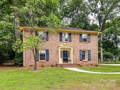 1049 Regency Drive, Charlotte, NC 28211