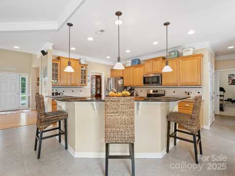 7627 Woodcrest Drive, Stanley, NC 28164