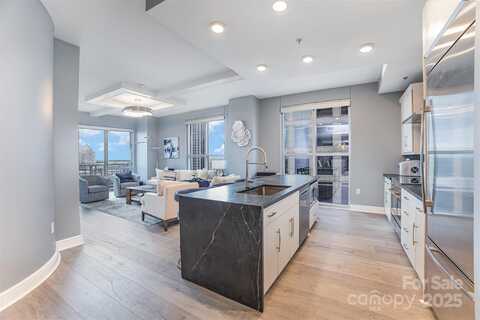333 W Trade Street, Charlotte, NC 28202