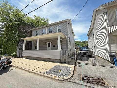 230 Pine Street, Johnstown, PA 15902